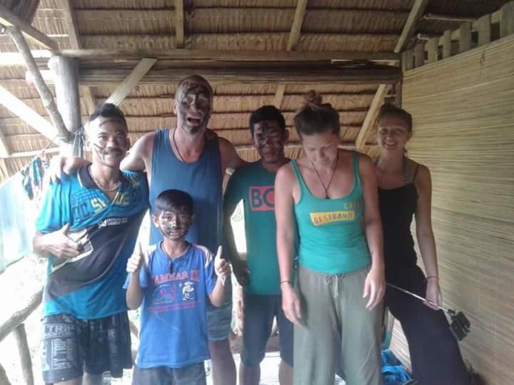 Orangutantreksumatra & Lovely Jungle Lodge Only Book If You Are Treking With Us Bukit Lawang Exteriör bild