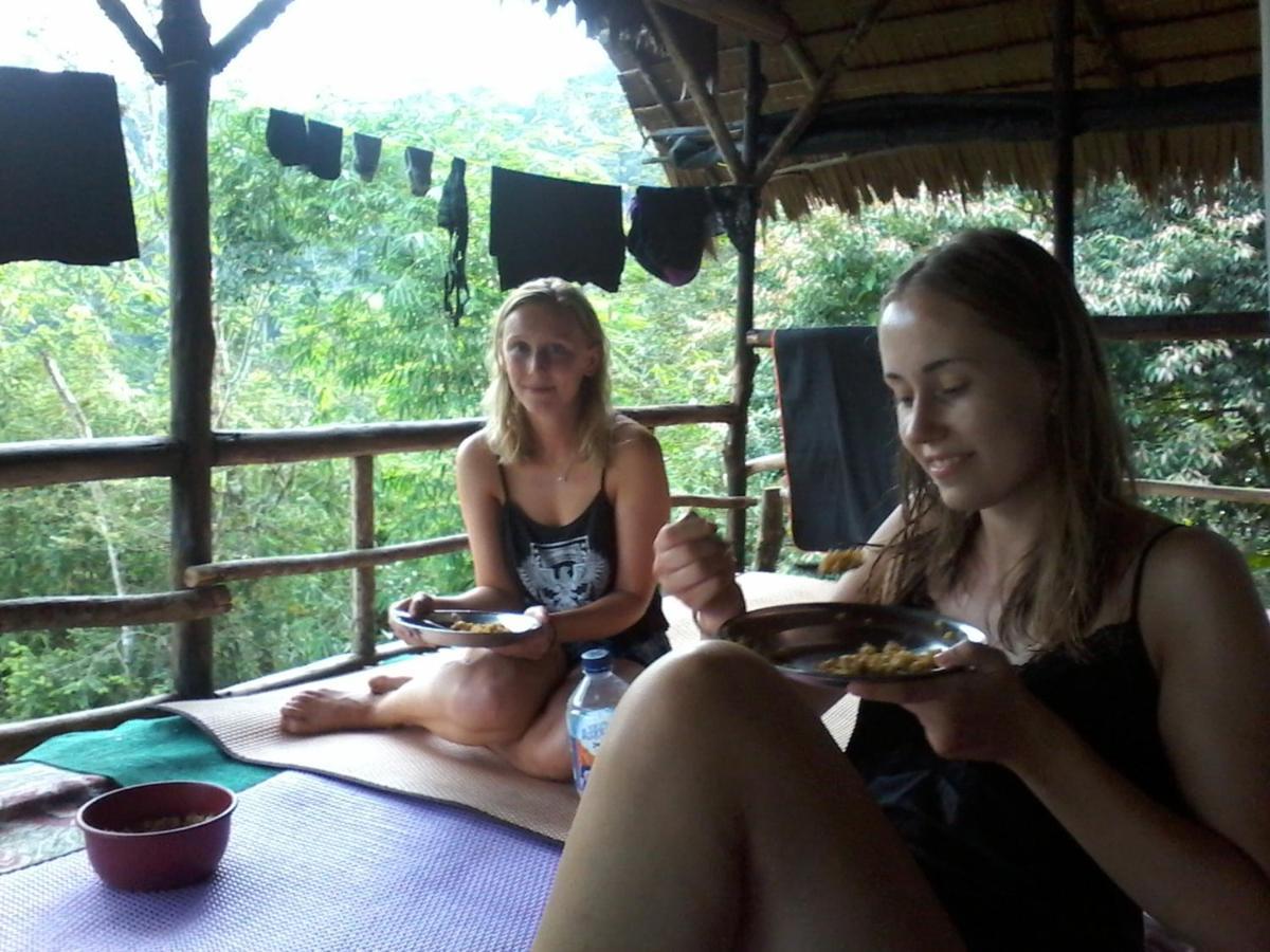 Orangutantreksumatra & Lovely Jungle Lodge Only Book If You Are Treking With Us Bukit Lawang Exteriör bild