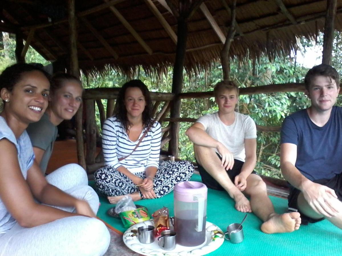 Orangutantreksumatra & Lovely Jungle Lodge Only Book If You Are Treking With Us Bukit Lawang Exteriör bild