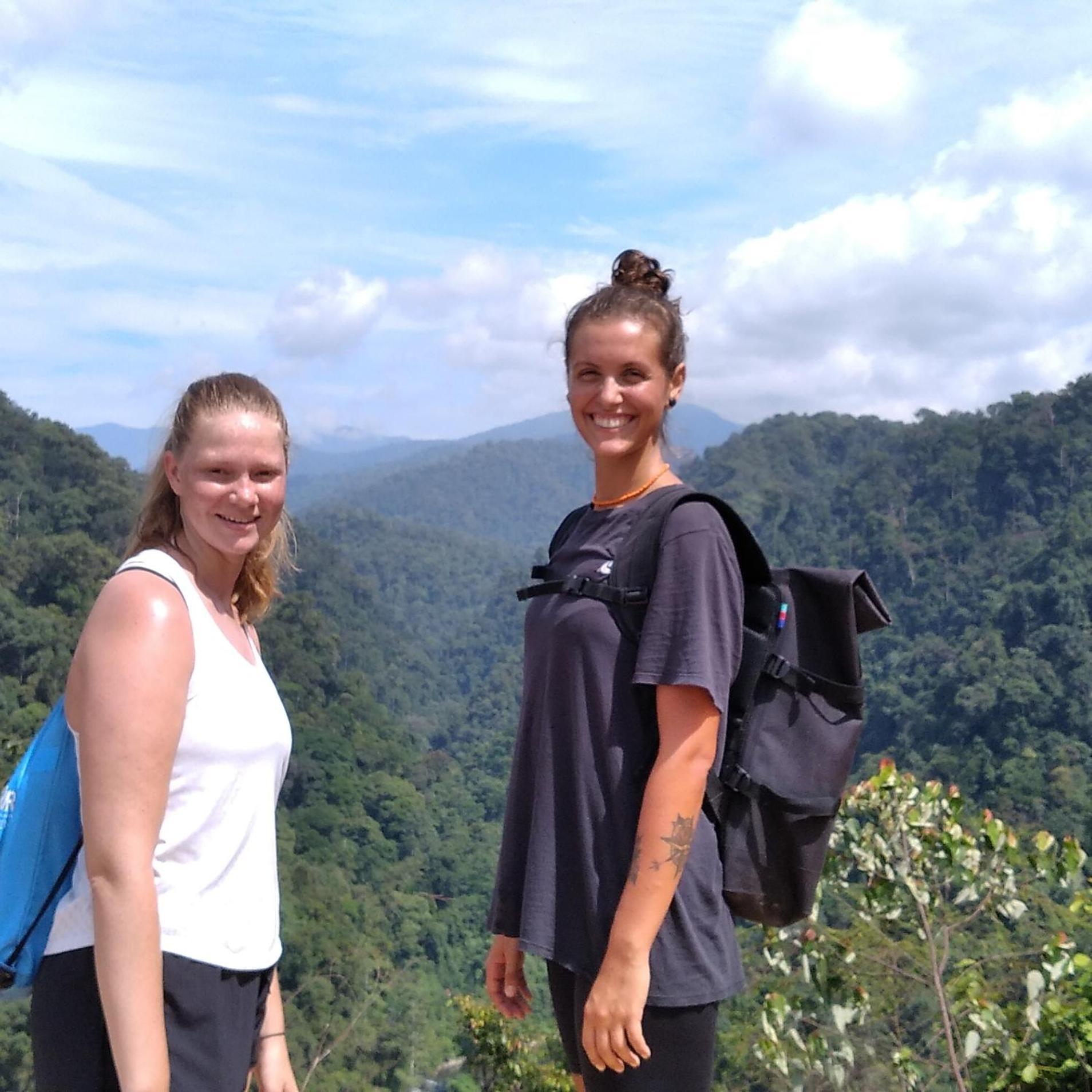 Orangutantreksumatra & Lovely Jungle Lodge Only Book If You Are Treking With Us Bukit Lawang Rum bild